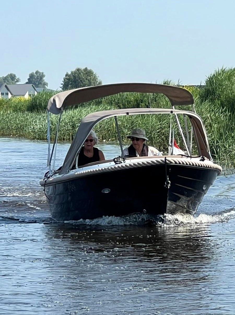 Dirk and his wife Doety boating